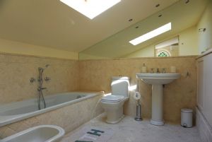 Villa Maddalena : Ванная комната с ванной