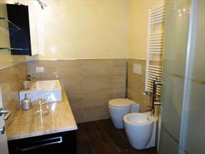 Villetta Class : Bathroom with tube