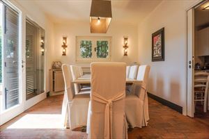 Villa di Fascino : Dining room