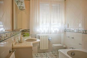 Villa Barbara : Ванная комната с ванной
