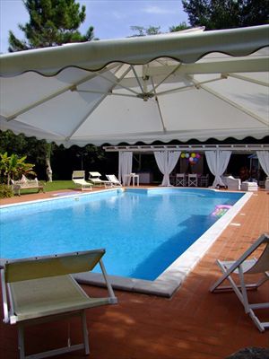 Villa  Ronchi Mare : Swimming pool