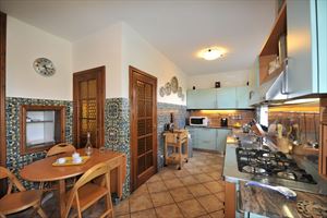 Villa Cora : Kitchen