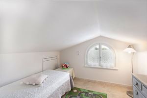 Villa Sibilla   : спальня с односпальной кроватью