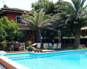 Villa Apuana : Swimming pool