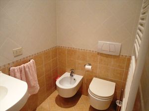 Villa Prada : Ванная комната с душем