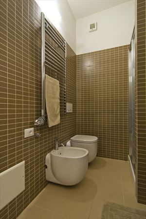 Appartamento Ulisse : Ванная комната с душем