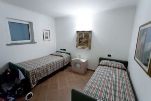 Villa Nancy : спальня с двумя кроватями
