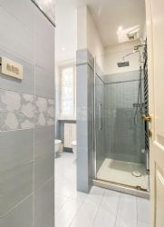 Villa Tesoro : Bagno con doccia