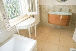 Villa La Crema : Bathroom with tube