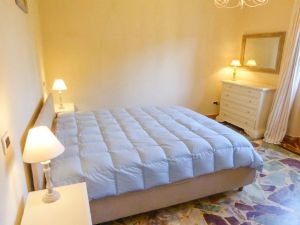 Villa Manu : спальня с двуспальной кроватью