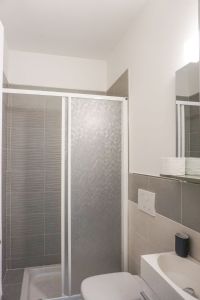 Villa Holiday : Ванная комната с душем