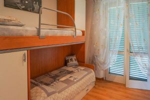 Villa Filomena : спальня с двумя кроватями