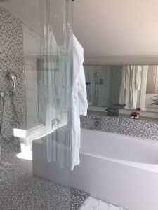 Ville del Borgo : Bathroom with tube