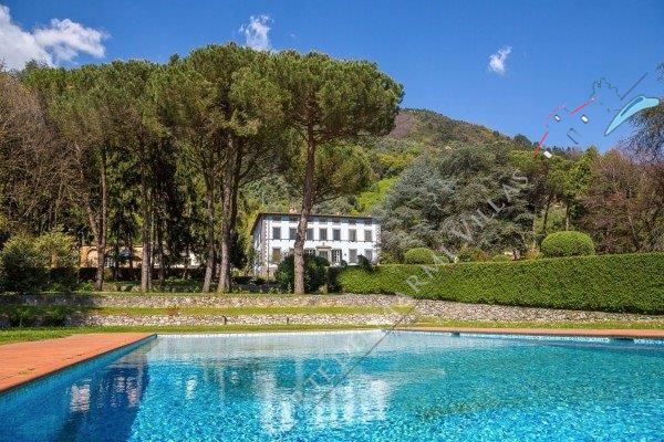 Villa Bonaparte detached villa to rent and for sale Camaiore