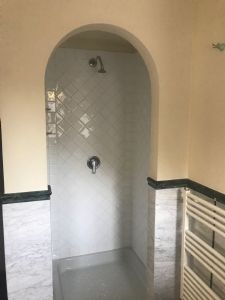 Villa Roma Imperiale Gialla  : Bagno con doccia