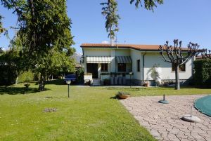 Villa Mirta : Вид снаружи