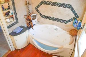 Villa Arabesca : Bathroom with tube