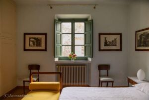 Villa Massaciuccoli : спальня с двуспальной кроватью