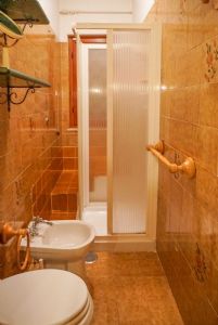 Villa Cardellino : Bagno con doccia