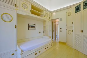 Villa Selene : спальня с односпальной кроватью