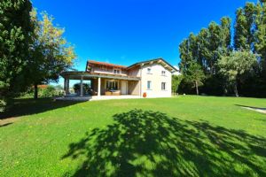 Villa Romanza : Outside view