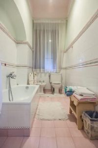 Villa Sunrise : Ванная комната с ванной