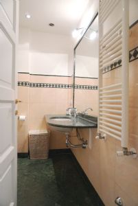 Appartamento Giustino : Ванная комната с душем