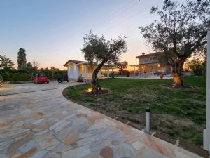 Villa Girasole : Вид снаружи