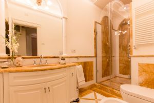 Villa Nicole : Ванная комната с душем