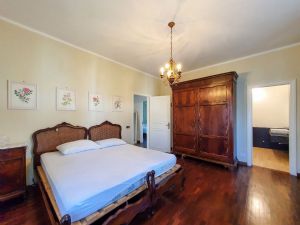 Villa Claudio  : спальня с двуспальной кроватью