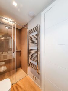 Villa Merlot : Bathroom with shower