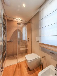 Villa Merlot : Bathroom with shower