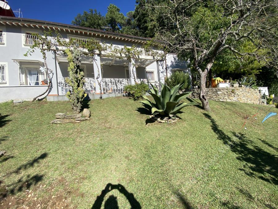 Villa Orfeo semi detached villa for sale Seravezza