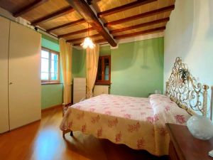 Villa Silenzio : спальня с двуспальной кроватью