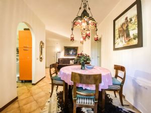 Appartamento Camillo : Dining room