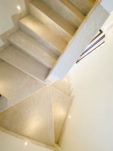 Villa May : мраморная лестница 