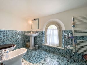 Villa Melinda : Bathroom with shower