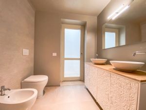 Villa Fresh : Bathroom with shower