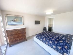 Villa Emotion View : спальня с двуспальной кроватью