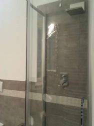 Bifamiliare delle Sirene : Ванная комната с душем