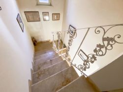 Villa Astra : мраморная лестница 