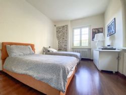 Villa Astra : спальня с двумя кроватями