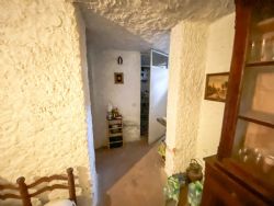 Villa Bifamiliare Querceta : Basement or cellar