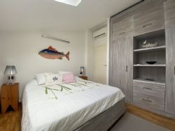 Villa il Faro : спальня с двуспальной кроватью