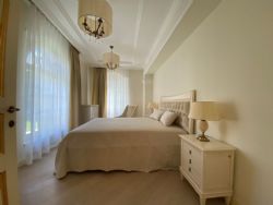 Villa Elisa : спальня с двуспальной кроватью
