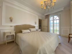 Villa Elisa : спальня с двуспальной кроватью