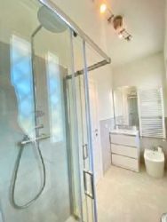 Villa Gerbera : Bathroom with shower
