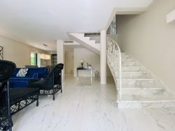 Villa Il Trillo : Marble stairs