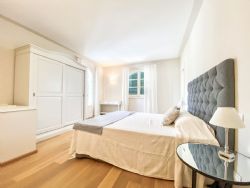 Villa Il Trillo : спальня с двуспальной кроватью