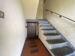 Villa dei Cerri : мраморная лестница 